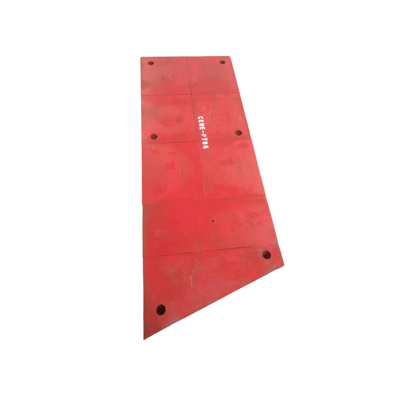 How do wear plates determine the lifespan and operational efficiency of mining equipment?